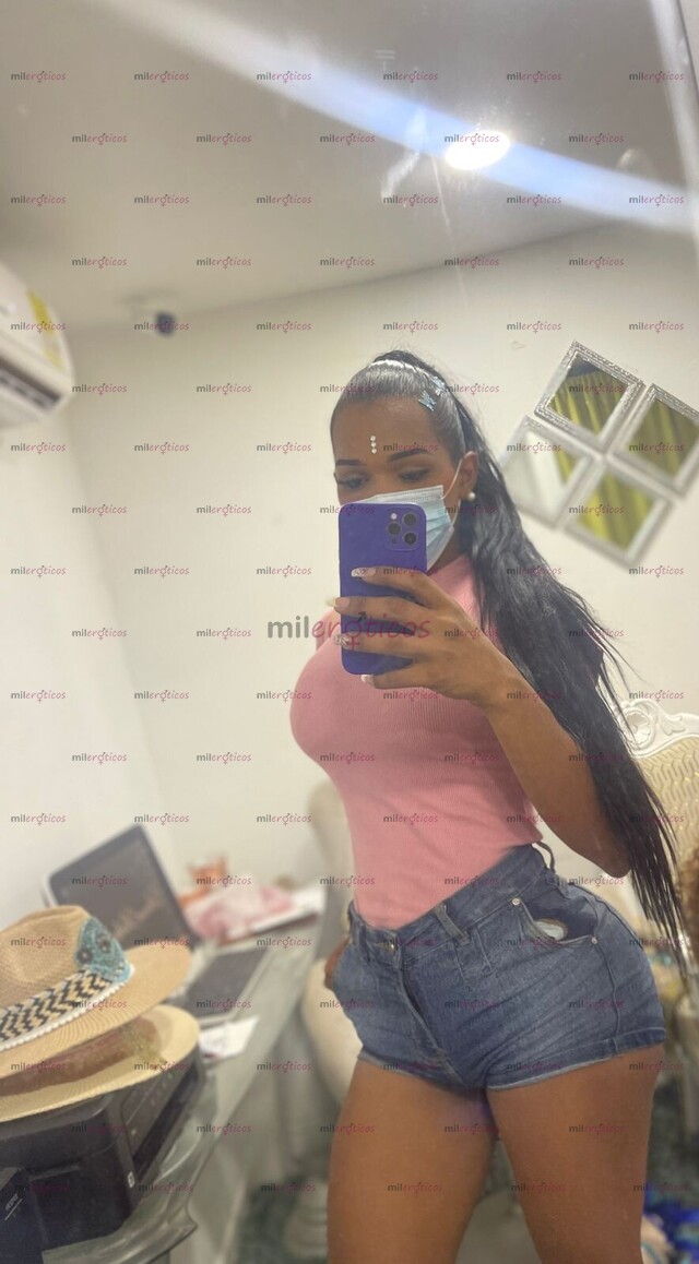 FOTOS DE FANTASTICA Y ESTUPENDA CHICA MORENA COLOR CANELA HAROMA DE COCO