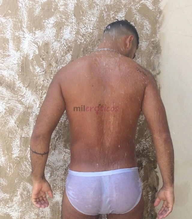 Sou moreno safado disponivel a satisfazer desejos com muita putaria e fantasias gostosasestou disponivel para homens casados que procuram sigilo e des...