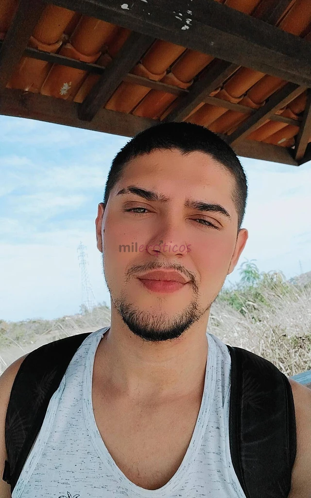 Novo na cidademedidas altura 1 73peso 74 kgpau 21 cmpes 44corpo forte tenho pelosatendo homem mulher casaisfaco massagem relaxante e massagem tantrica...