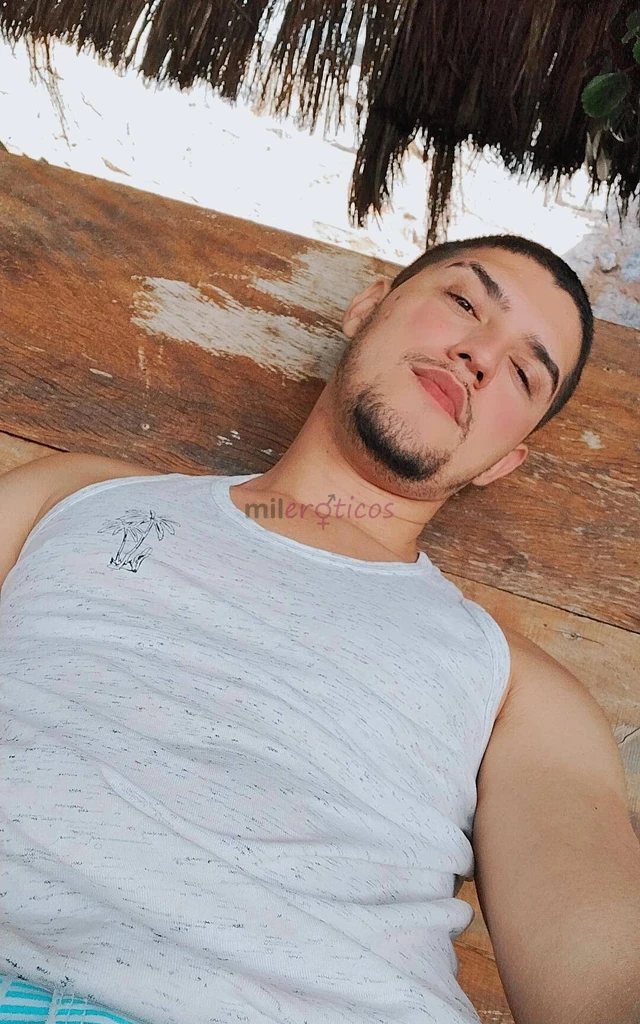 Novo na cidademedidas altura 1 73peso 74 kgpau 21 cmpes 44corpo forte tenho pelosatendo homem mulher casaisfaco massagem relaxante e massagem tantrica...