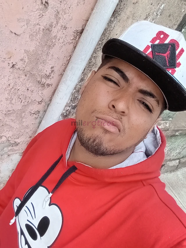 James moreno ardiente dispuesto a complacer todas tus fantasias hago salida a hoteles y a domiciliosatiendo solo mujeres animate te espero con muchas...