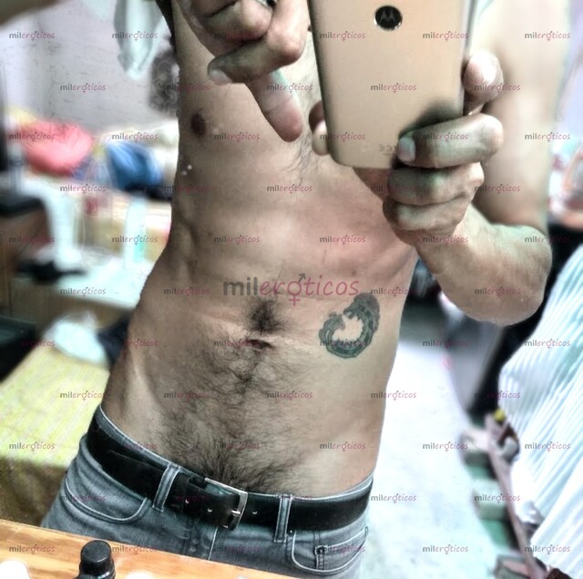 FOTOS DE MADURO BIEN DOTADO PARA HACERTE GOZAR, EN TU CASA U HOTEL