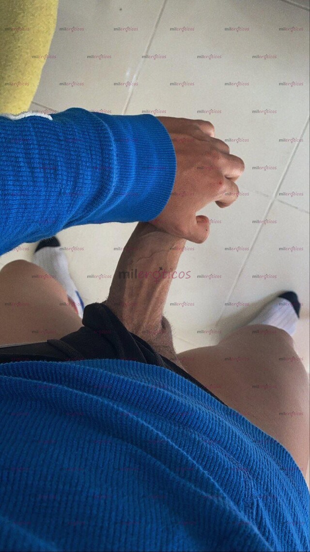 FOTOS DE JOVEN HETERO CON GANAS DE EXPERIENCIAS NUEVAS CON MANES BIX