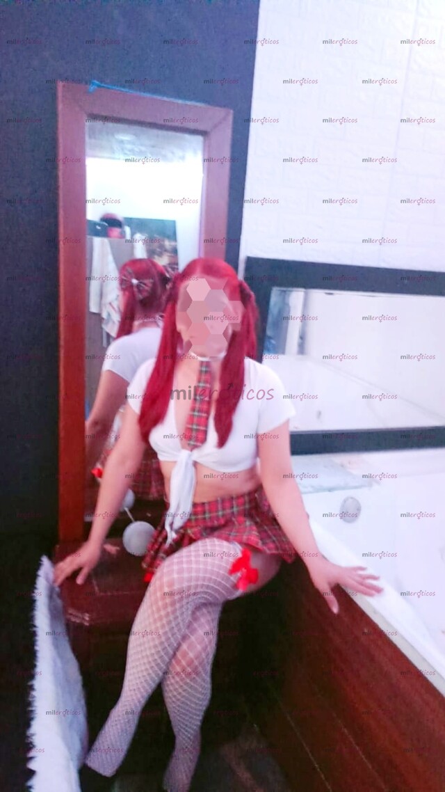 FOTOS DE LINDA NINFÓMANA MUY FANTASIOSA, CON UN CHOCHITO MOJADO