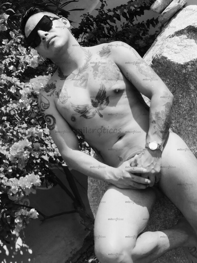 FOTOS DE CHICO GUAPO TATUADO DOTADO Y GRUESA QUE REPETIRAS