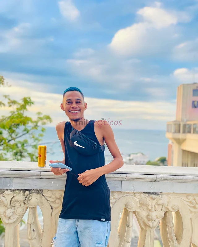 Ta afim de uma curticao com um novinho ativo voce acabou de encontrar me chamo lucas tenho 19 anos 20 cm de dote e sou muito safado carinhoso e estou...