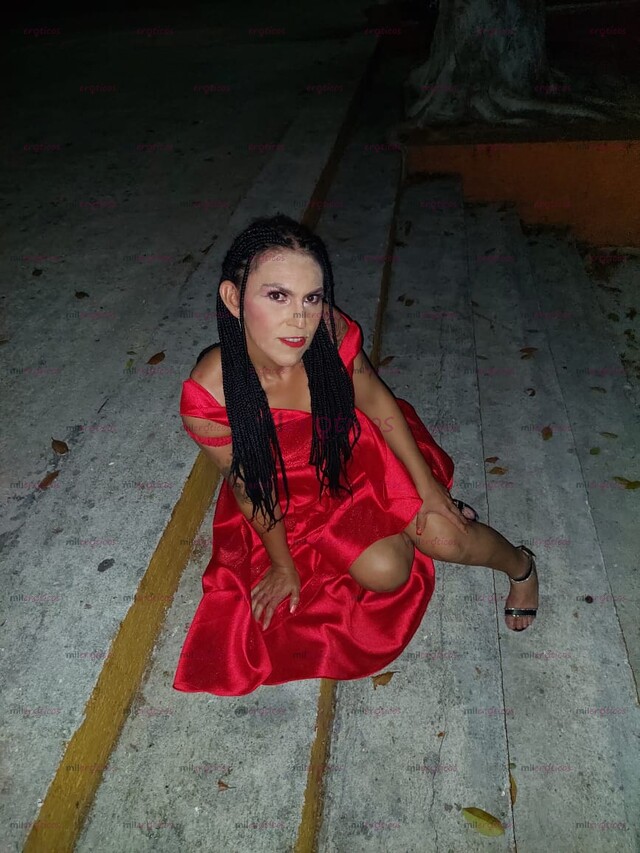 FOTOS DE ELEGANCIA Y FEMINIDAD ABSOLUTA EN LUGAR CENTRICO EN PLAYA DEL CARMEN