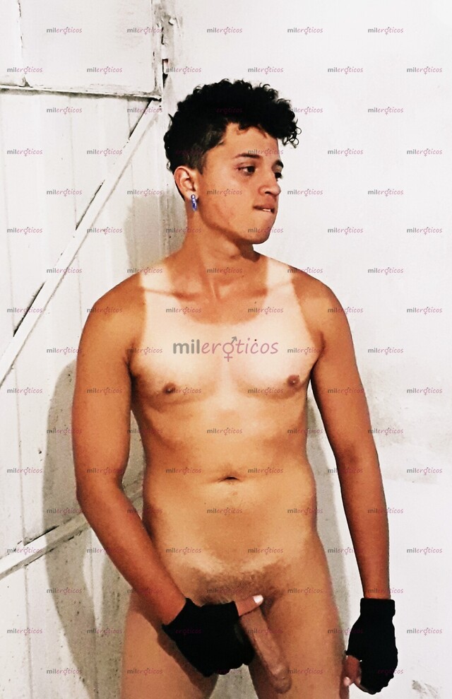 FOTOS DE JOVEN SANTANDERIANO BISEXUAL, VERGON LECHERO SOLO A DOMICILIO!!!