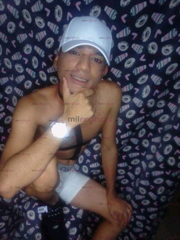 FOTOS DE CHICO DELGADO NALGON CON GANAS DE COMPLACERÁ TUS FANTACIAS