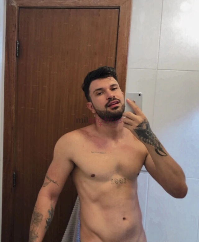 Me chamo rafael sou um putinho de 26 anos branco safado discreto gostoso tenho 1 78 de altura 82 kg jeito de macho curta temporada em salvador amp sem...
