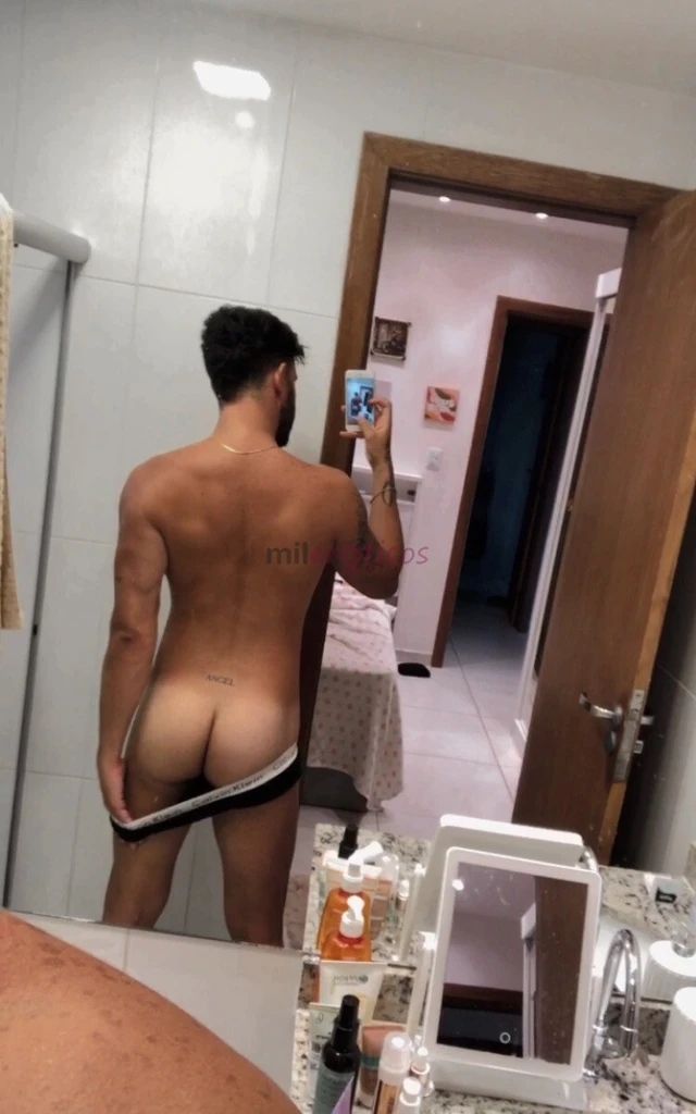 Me chamo rafael sou um putinho de 26 anos branco safado discreto gostoso tenho 1 78 de altura 82 kg jeito de macho curta temporada em salvador amp sem...