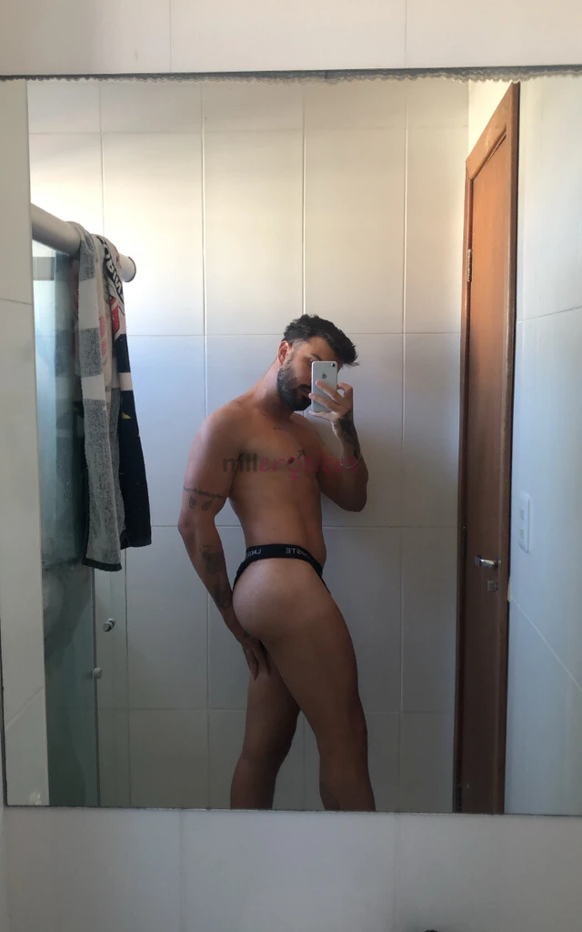 Me chamo rafael sou um putinho de 26 anos branco safado discreto gostoso tenho 1 78 de altura 82 kg jeito de macho curta temporada em salvador amp sem...