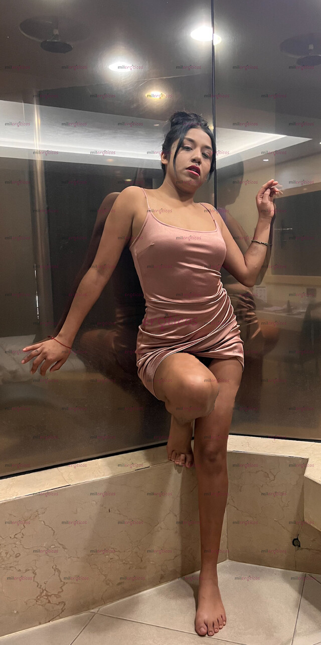 FOTOS DE CHICA COMPLACIENTE BUSCANDO DIVERSIÓN Y PLACER