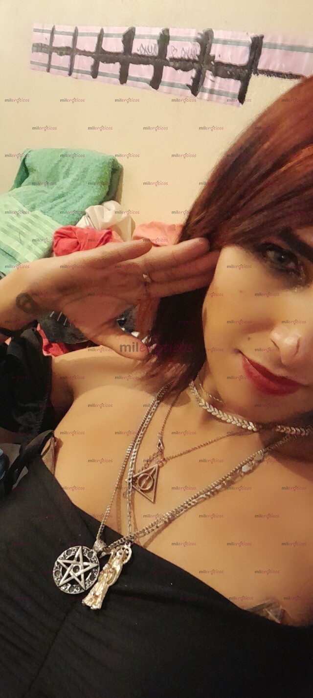 FOTOS DE HERMOSA Y CALIENTE TRANNY DISPUESTA A COMPLACERTE