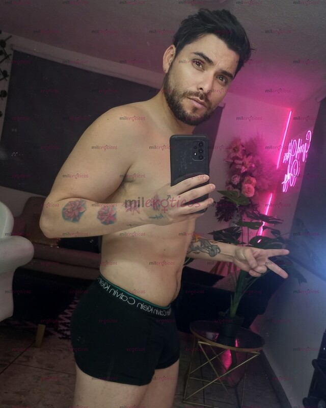 FOTOS DE CHICO TAPATIO EN CDMX DE VISITA TEMPORAL.