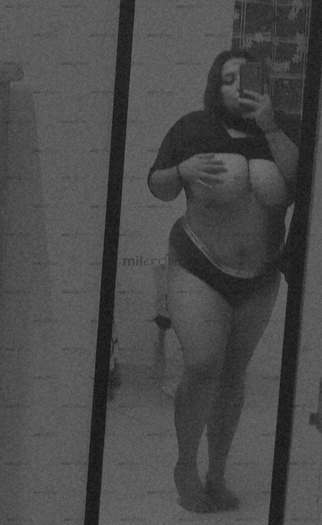 FOTOS DE SUGEY, COMPLACIENTE Y TETONA CALIENTE SEXOSA
