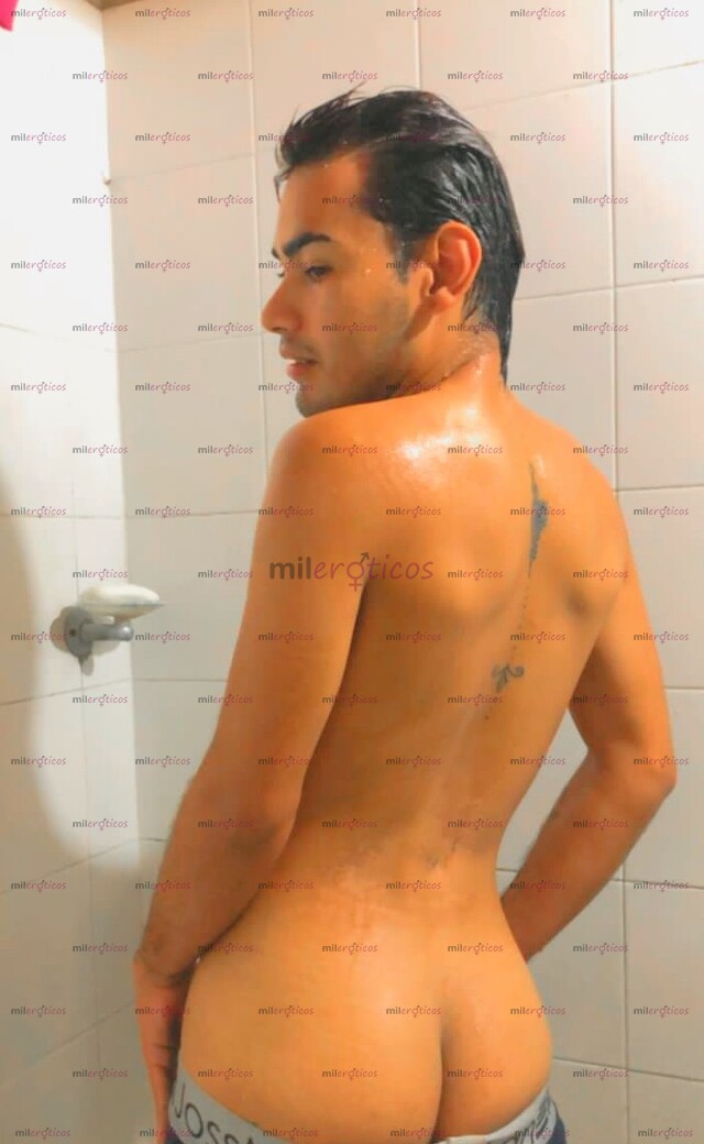 FOTOS DE CHICO DE PASO MUY COMPLACIENTE PARA PASAR UN MOMENTO MUY ARDIENTE CON EL