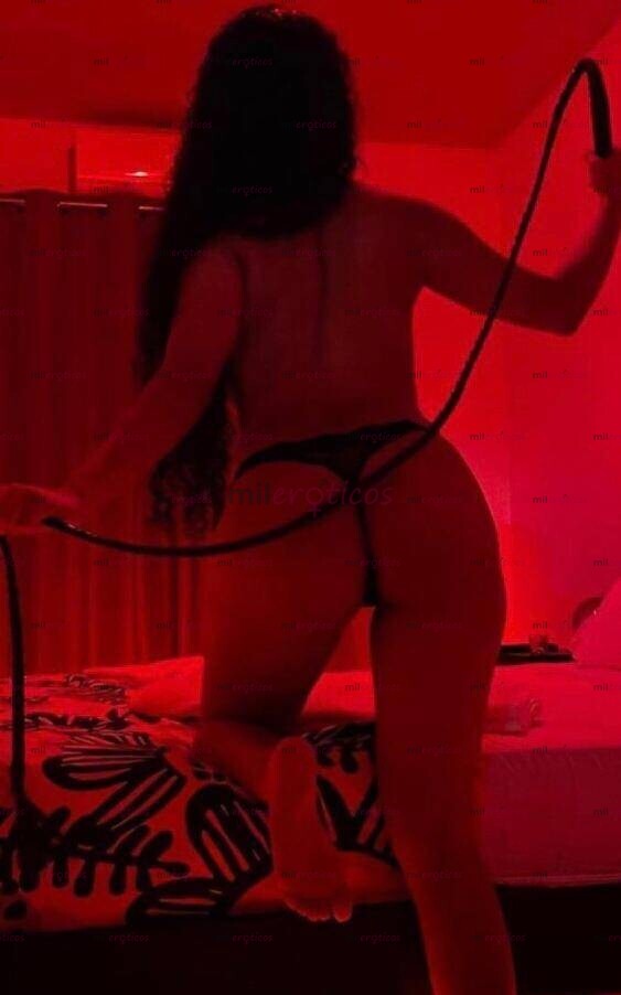 FOTOS DE CHICA SÚPER SENSUAL CON CARISMA MUY BIEN PORTADA SOLO PARA TY