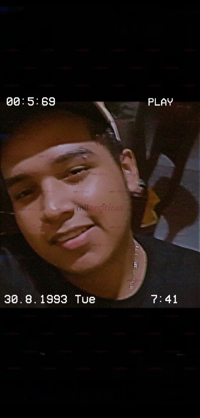 FOTOS DE HOLA MI NOMBRE ES ADRIÁN TENGOO 21 VERSÁTIL