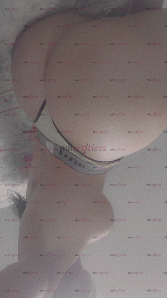 FOTOS DE HOLA LLEGO TU FLACA ARDIENTE LECHERA CON UNA SOLPRESA DE 20CM