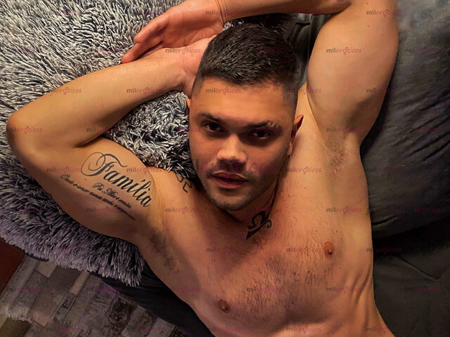 FOTOS DE SOY LATINO MUY CALIENTE, COMPLACIENTE Y EL MORBO ME ESTIMULA