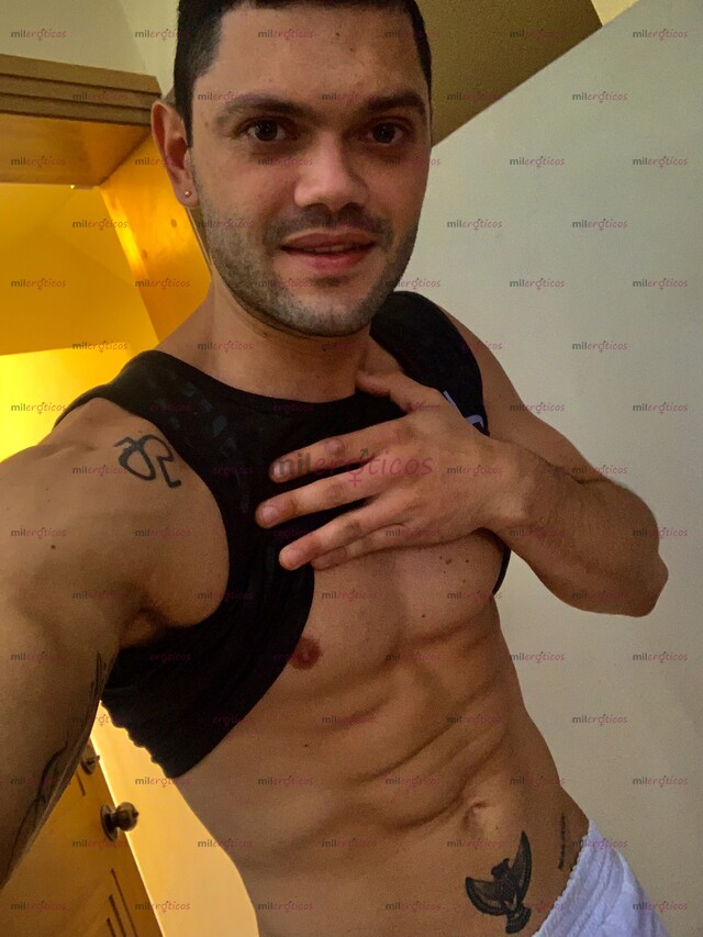 FOTOS DE SOY LATINO MUY CALIENTE, COMPLACIENTE Y EL MORBO ME ESTIMULA