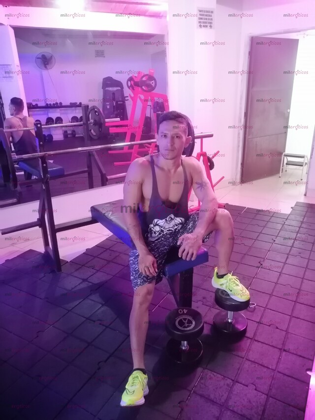 FOTOS DE SOY CHICO PREPAGO HAGO SALIDAS PARA MUJERES Y HOMBRES