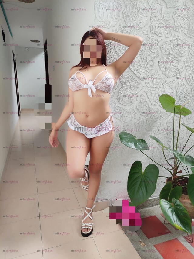 FOTOS DE UNA PERRITA RECIEN LLEGADA CON GANAS DE UNA BUENA VERGA LA MAS COMPLACIEN