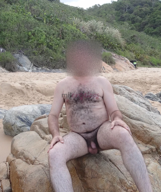 Acompanhante masculino de alto nivel social para mulheres principalmente maduras nao atende homens local de atendimento a combinar previamente aceito...
