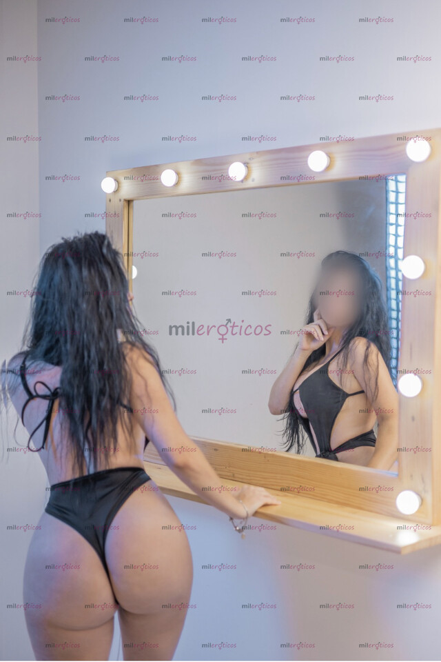 FOTOS DE UNA CHICA DE ROSTRO ANGELICAL EDUCADA Y ELEGANTE