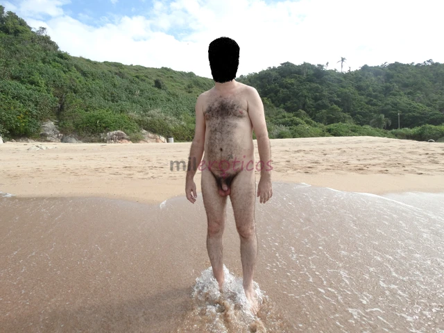 Acompanhante masculino de alto nivel social para mulheres principalmente maduras nao atende homens local de atendimento a combinar previamente aceito...