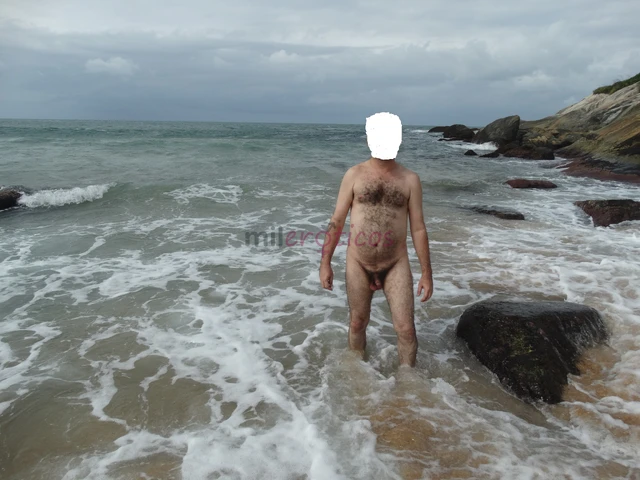 Acompanhante masculino de alto nivel social para mulheres principalmente maduras nao atende homens local de atendimento a combinar previamente aceito...
