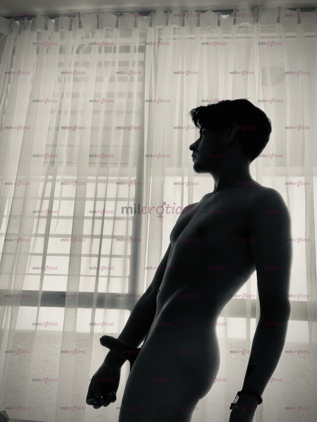 FOTOS DE JOVEN MODELO, GUAPO, VARONIL, VERGON, EDUCADO Y MUY CALIENTE