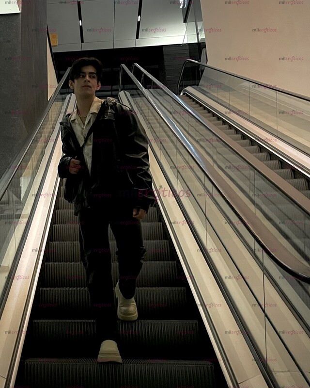 FOTOS DE JOVEN MODELO, GUAPO, VARONIL, VERGON, EDUCADO Y MUY CALIENTE