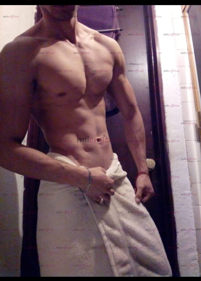 FOTOS DE ALEX, EL MÁS VERGÓN Y COGELONA DE LA PLATAFORMA.