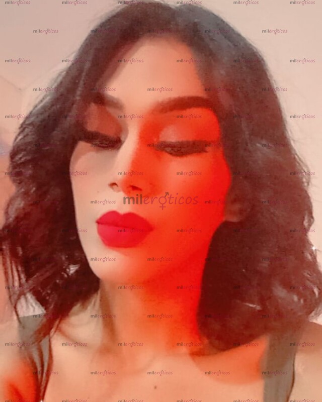 FOTOS DE DOTADA Y MUY CALIENTE DISPUESTA A COMPLACER TUS FETICHES Y FANTA