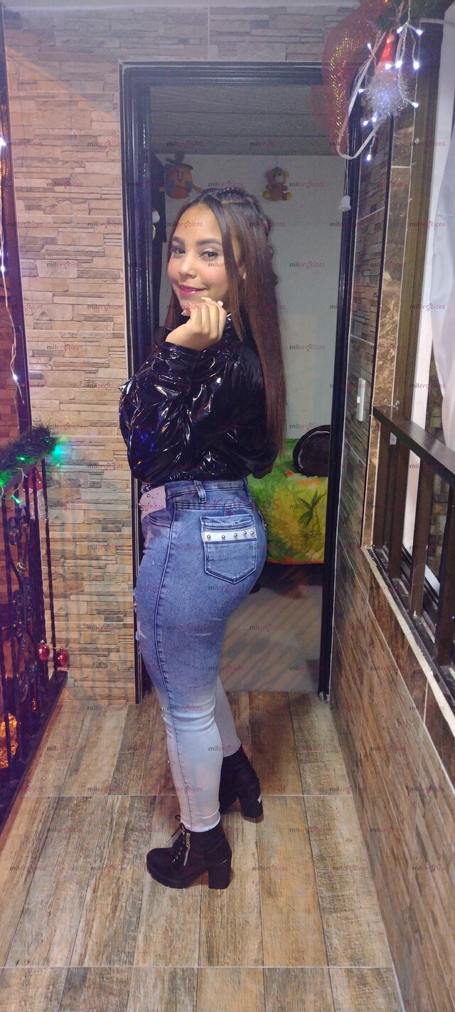 FOTOS DE SOY UNA MORENA HERMOSA CARIÑOSA AMABLE VEN DIFRUTEMOS UN RATOS SIN AFANES
