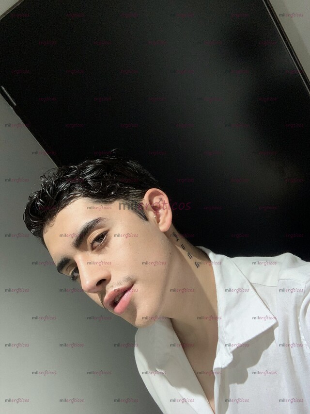 FOTOS DE NICOLÁS LLEGANDO A CDMX. LINDO, ATRACTIVO Y JOVEN.