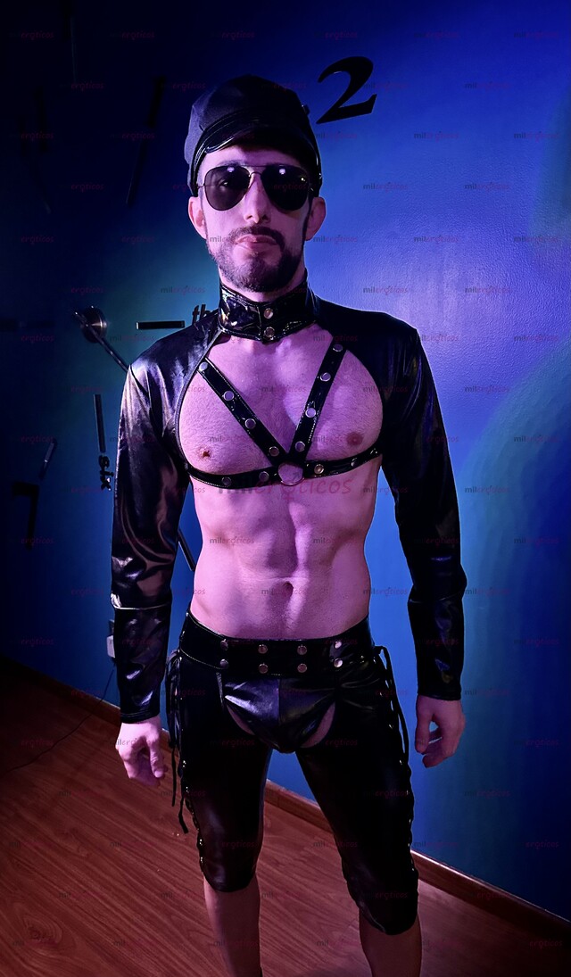 FOTOS DE MASTER AMO VERGON 22 CMS DOTADO. POCOS DÍAS EN TU CD. . LEARHER LATEX.