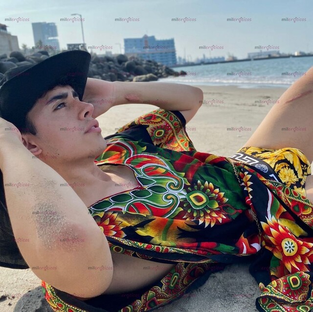 FOTOS DE NICOLÁS LLEGANDO A CDMX. EL CHICO QUE ESTABAS BUSCANDO.