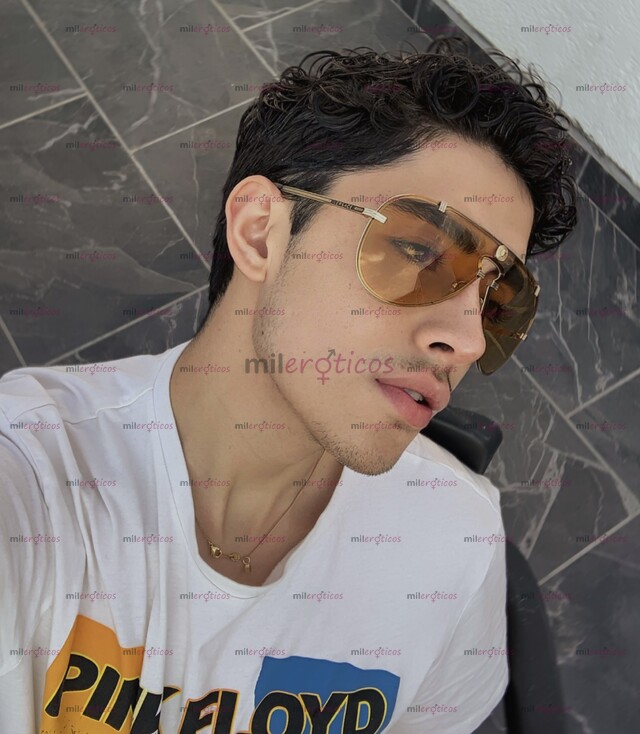 FOTOS DE NICOLÁS LLEGANDO A CDMX. EL CHICO QUE ESTABAS BUSCANDO.