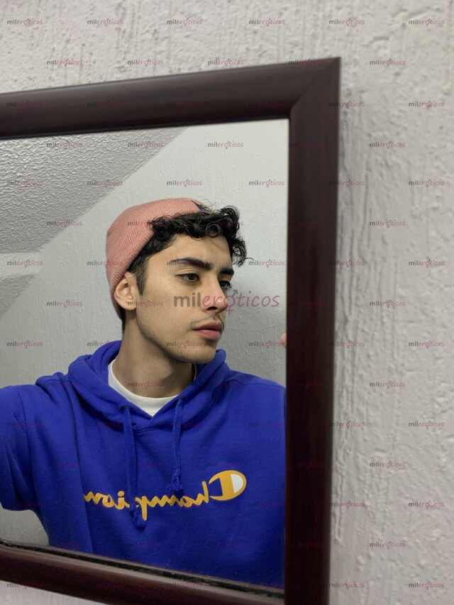 FOTOS DE NICOLÁS LLEGANDO A CDMX. EL CHICO QUE ESTABAS BUSCANDO.