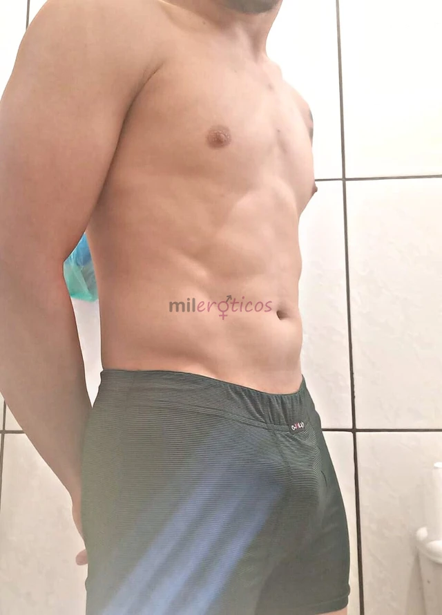 Sou um acompanhante de luxo sou simpatico educado vc que esta cansado da vida casual me chame que vou lhe proporcionar momentos incriveis de prazer te...