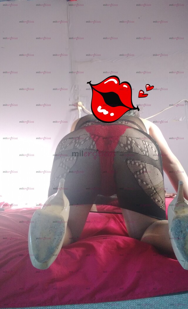 FOTOS DE PASIVA CACHONDA COMPLACIENTE EN LA CAMA CARIÑOSA