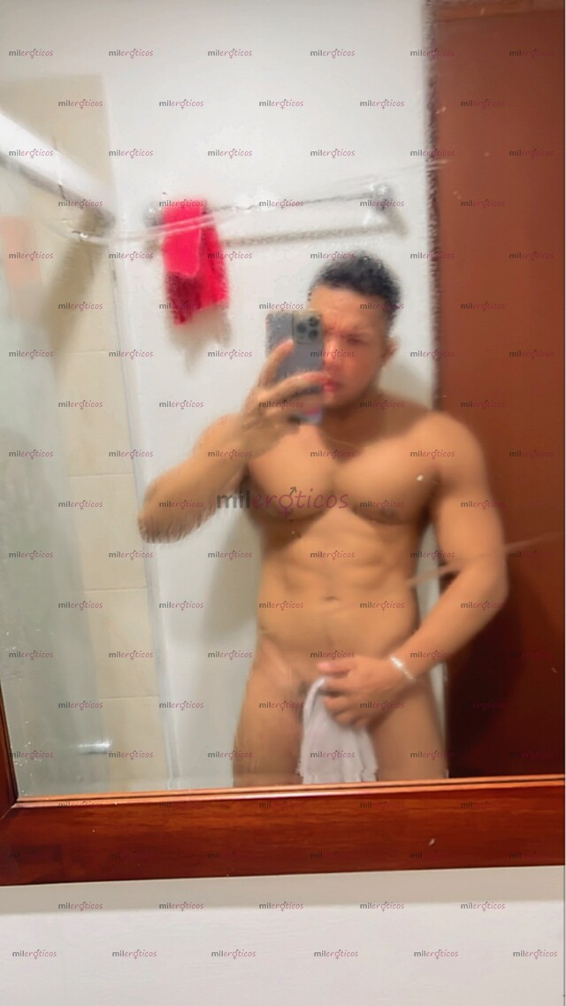 FOTOS DE JACKSON DISPONIBLE LECHERO ROMPE CULOS, LISTO PARA CUMPLIR TUS FANTASIAS