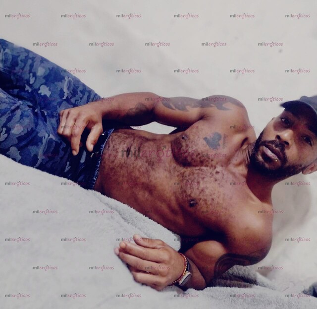 FOTOS DE CUBANO AFRO CON UN PINGON DE 22 CENTÍMETRO. PARA DARTE PLACER