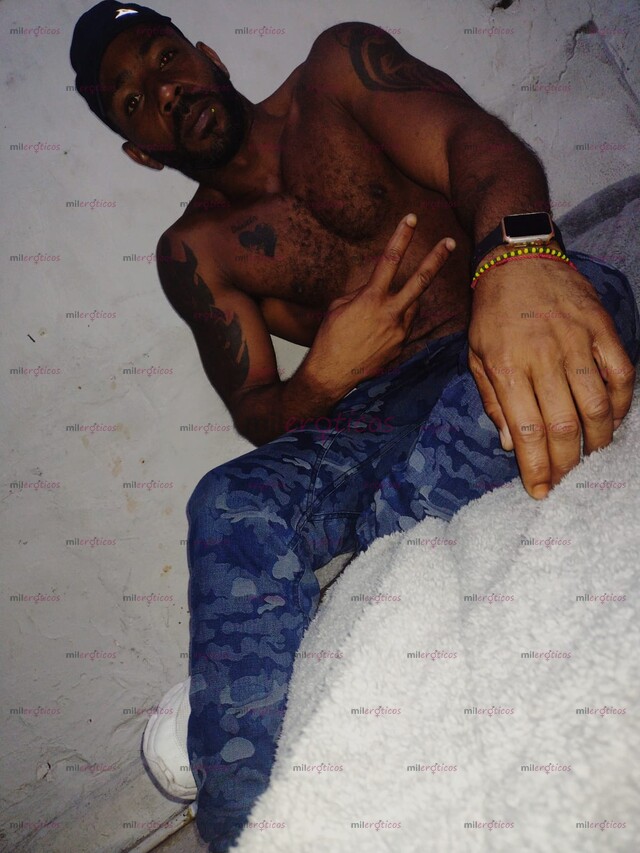 FOTOS DE CUBANO AFRO CON UN PINGON DE 22 CENTÍMETRO. PARA DARTE PLACER