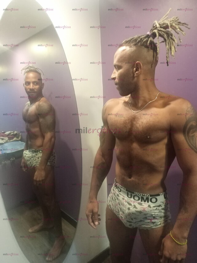 FOTOS DE CUBANO AFRO CON UN PINGON DE 22 CENTÍMETRO. PARA DARTE PLACER