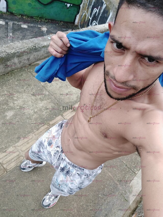 FOTOS DE NEA ARRECHO. VENEZOLANO VERGON EN BUSCA DE SOLVNTS