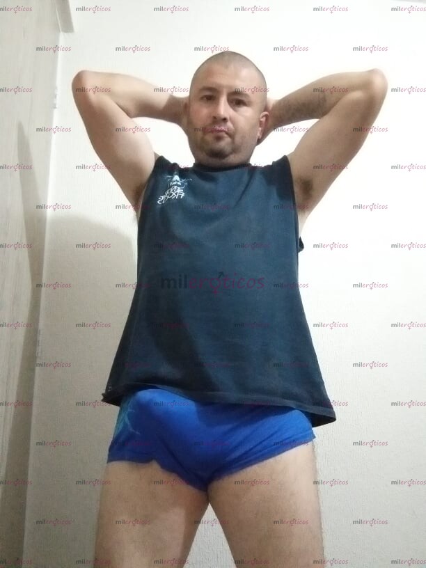 FOTOS DE GIGOLO BIEN DOTADO, UNA PERLITA COQUETA PARA DAR PLACER AL MAXIMO